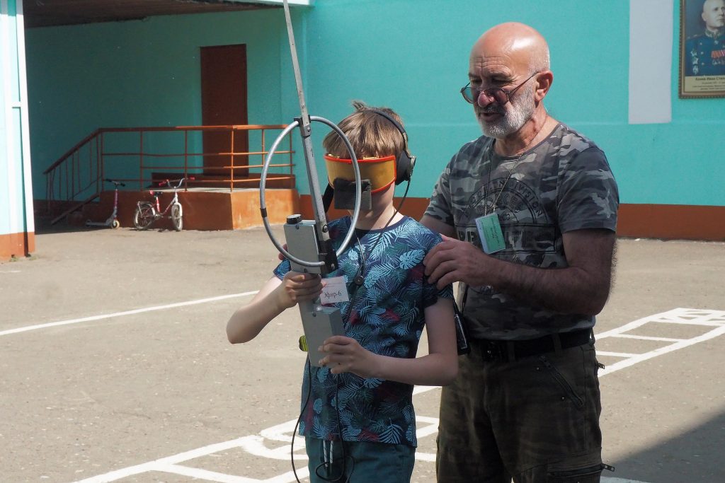 Иллюстрация к материалу «Военный радист 2021»